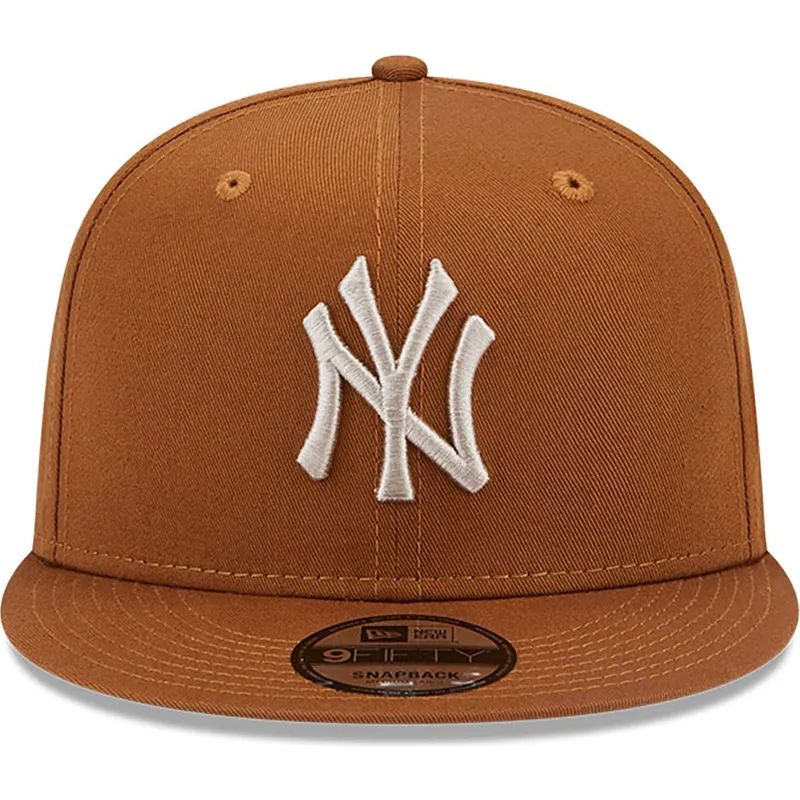 mutzen-flach-braun-snapback-9fifty-league-essential-der-new-york-yankees-mlb-von-new-era