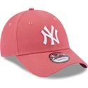 mutzen-gebogen-rosa-verstellbares-band-claro-9forty-league-essential-der-new-york-yankees-mlb-von-new-era