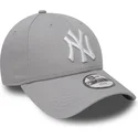 szara-zakrzywiona-regulowana-czapka-dziecieca-9forty-essential-new-york-yankees-mlb-od-new-era