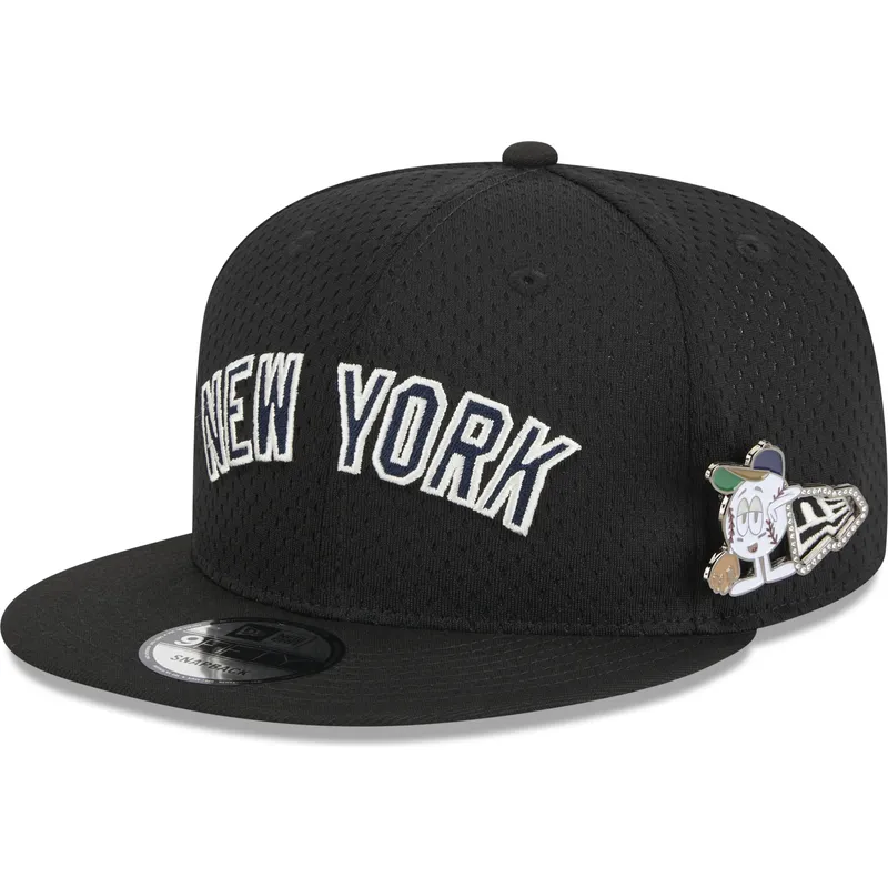 cappello-piatto-nero-snapback-9fifty-post-up-pin-dei-new-york-yankees-mlb-di-new-era