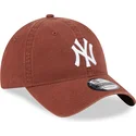 mutzen-gebogen-braun-verstellbares-band-9twenty-league-essential-der-new-york-yankees-mlb-von-new-era