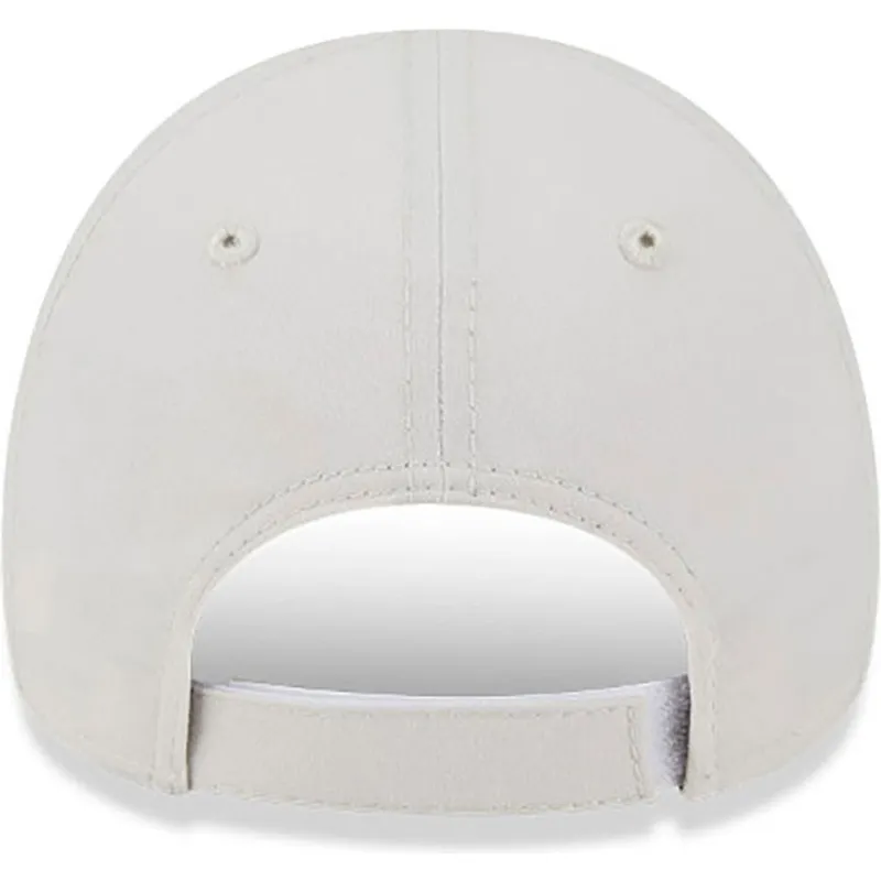 mutzen-gebogen-beige-verstellbares-band-fur-kinder-9forty-von-new-era