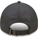 schwarze-verstellbare-9twenty-gore-tex-kappe-mit-gebogenem-schirm-der-new-york-yankees-mlb-von-new-era