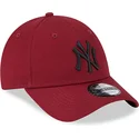 mutzen-gebogen-rot-verstellbares-band-negro-9forty-league-essential-der-new-york-yankees-mlb-von-new-era