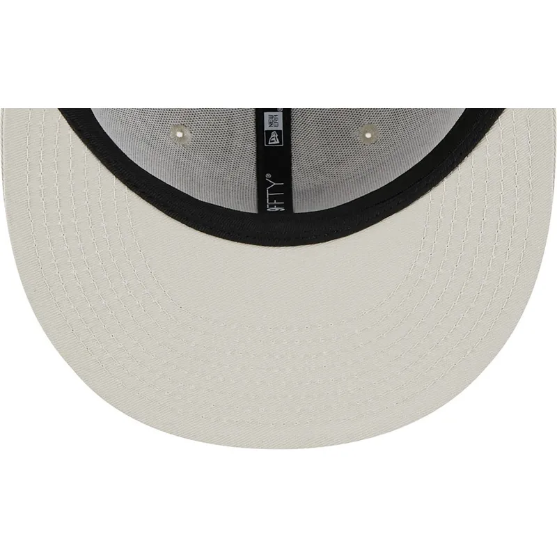 gorra-plana-beige-snapback-con-logo-marron-9fifty-league-essential-de-los-angeles-dodgers-mlb-de-new-era