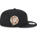 gorra-plana-negra-snapback-con-logo-marron-9fifty-seasonal-infill-de-new-york-yankees-mlb-de-new-era