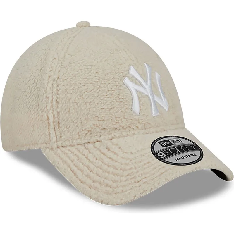 mutzen-gebogen-beige-verstellbares-band-9forty-teddy-der-new-york-yankees-mlb-von-new-era