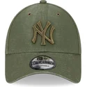 mutzen-gebogen-grun-verstellbares-band-9forty-washed-canvas-der-new-york-yankees-mlb-von-new-era