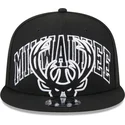 gorra-plana-negra-snapback-9fifty-tip-off-2023-de-milwaukee-bucks-nba-de-new-era