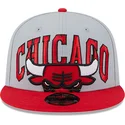 graue-und-rote-flatcap-snapback-9fifty-tip-off-2023-von-chicago-bulls-nba-von-new-era