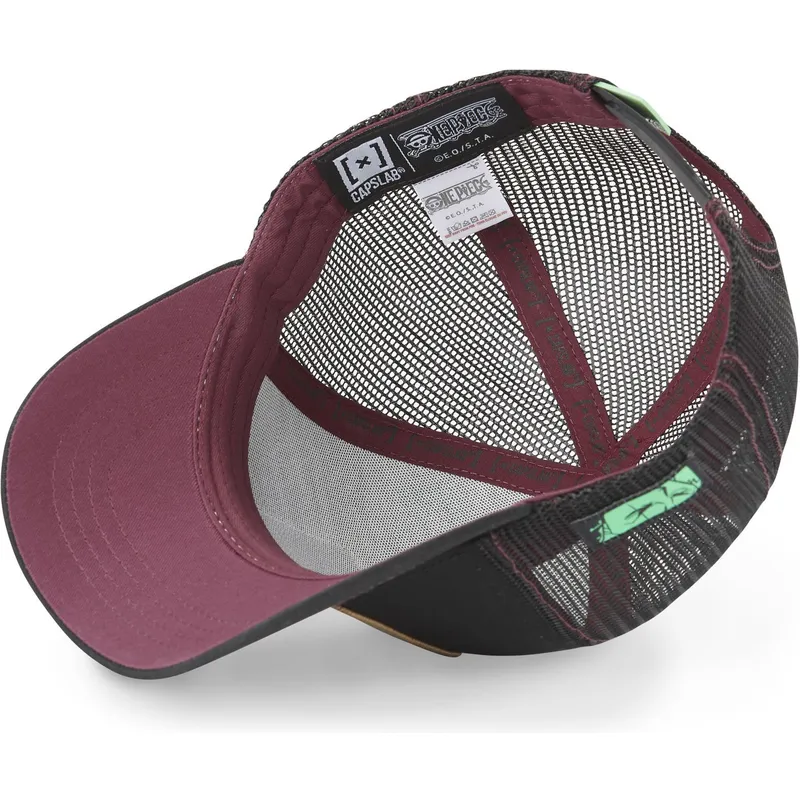 mutzen-gebogen-schwarz-snapback-roronoa-zoro-one-piece-von-capslab