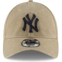 czapka-z-daszkiem-jasnobrazowa-regulowana-z-granatowym-logo-9twenty-core-classic-new-york-yankees-mlb-od-new-era