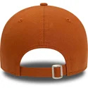 mutzen-gebogen-braun-verstellbares-band-9forty-league-essential-der-new-york-yankees-mlb-von-new-era