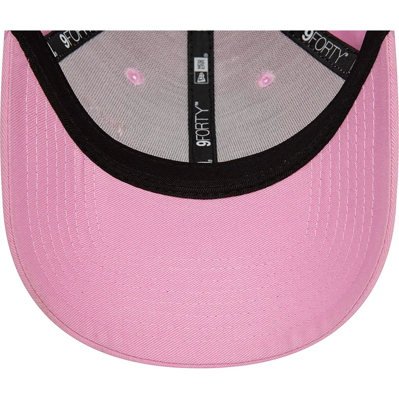 mutzen-gebogen-rosa-verstellbares-band-9forty-league-essential-der-new-york-yankees-mlb-von-new-era