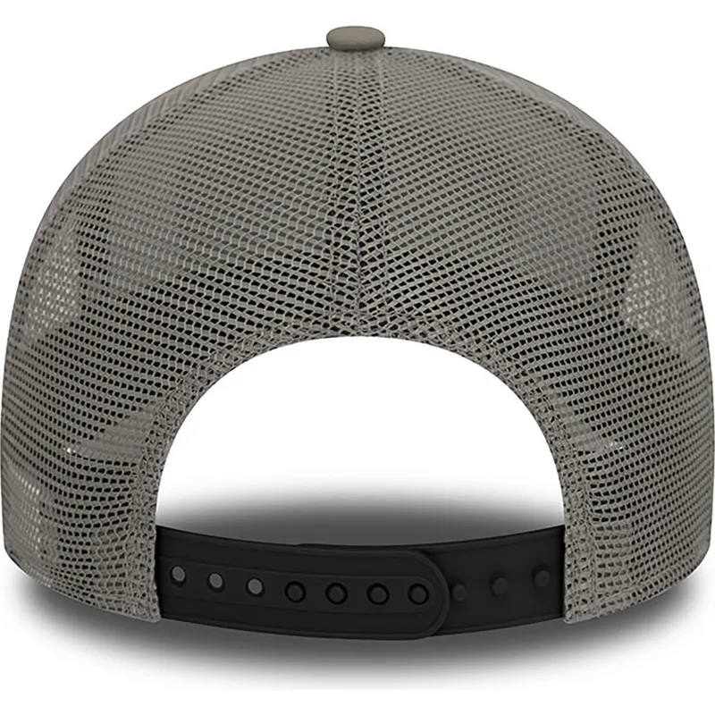 mutzen-gebogen-schwarz-snapback-a-frame-von-new-era