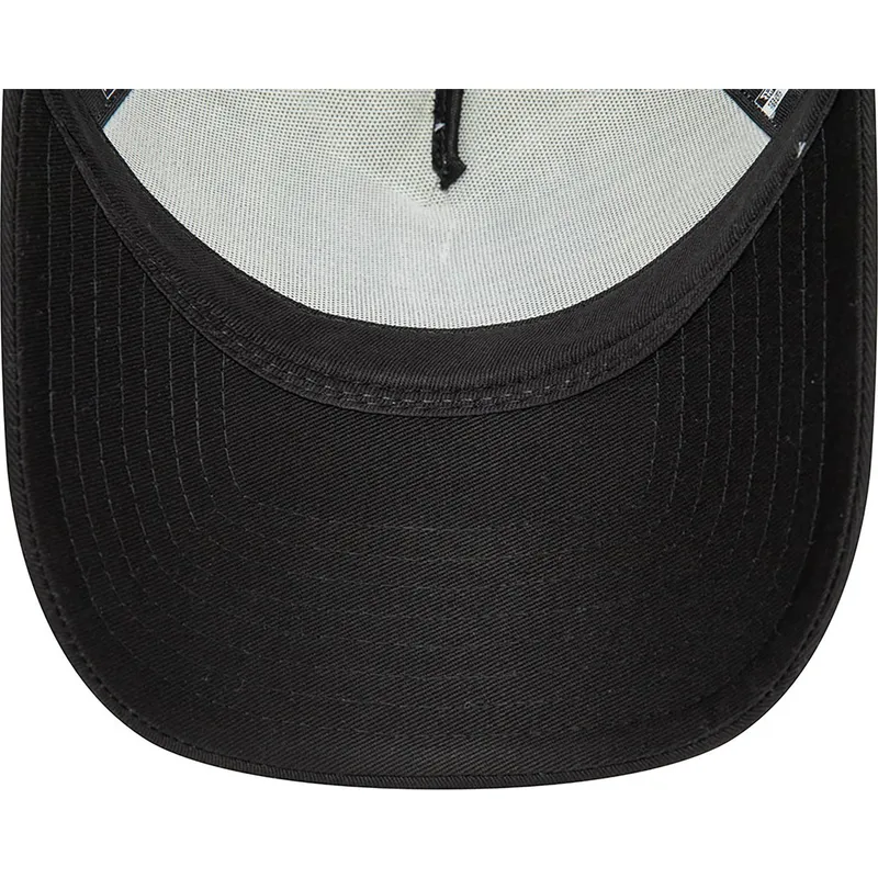 mutzen-gebogen-schwarz-snapback-a-frame-character-der-bugs-bunny-y-pato-lucas-looney-tunes-von-new-era mutzen-gebogen-schwarz-snapback-a-frame-character-der-bugs-bunny-y-pato-lucas-looney-tunes-von-new-era