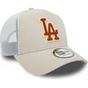 casquette-trucker-beige-et-blanche-avec-logo-marron-a-frame-boucle-los-angeles-dodgers-mlb-new-era