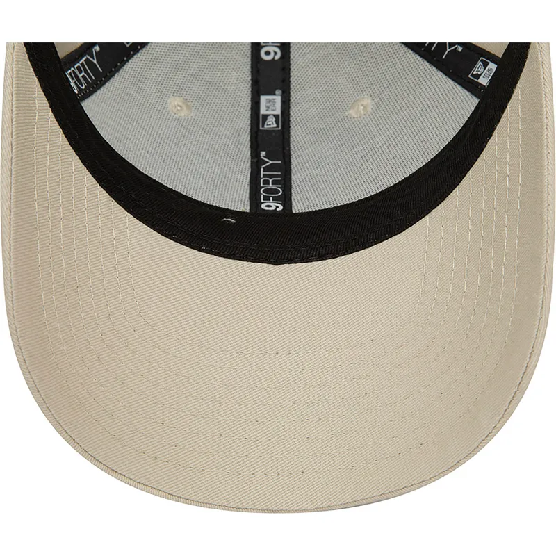 mutzen-gebogen-beige-verstellbares-band-9forty-food-character-der-new-york-yankees-mlb-von-new-era mutzen-gebogen-beige-verstellbares-band-9forty-food-character-der-new-york-yankees-mlb-von-new-era