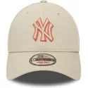 casquette-courbee-beige-ajustable-9forty-team-outline-new-york-yankees-mlb-new-era