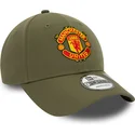 grune-verstellbare-9forty-seasonal-repreve-kappe-des-manchester-united-football-clubs-premier-league-von-new-era