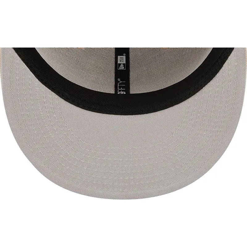 beige-angepasste-59fifty-league-essential-flat-cap-der-new-york-yankees-mlb-von-new-era