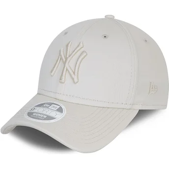 Cappellino curvo grigio regolabile con logo grigio da donna 9FORTY Tonal dei New York Yankees MLB di New Era