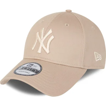 Beige justerbar böjd keps med beige logotyp 9FORTY League Essential New York Yankees MLB från New Era