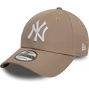 jasnobrazowa-regulowana-czapka-z-daszkiem-9forty-league-essential-new-york-yankees-mlb-od-new-era