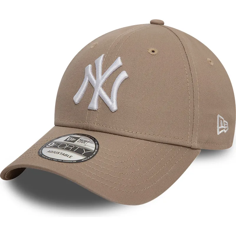 cappellino-visiera-curva-marrone-chiaro-regolabile-9forty-league-essential-di-new-york-yankees-mlb-di-new-era