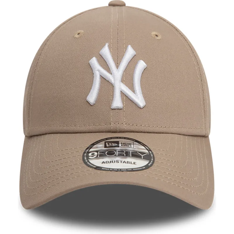 ljusbrun-bojd-justerbar-keps-9forty-league-essential-fran-new-york-yankees-mlb-av-new-era