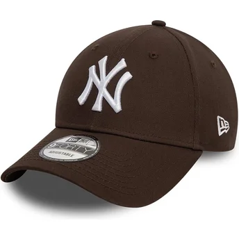 Mörkbrun justerbar 9FORTY League Essential böjd keps New York Yankees MLB från New Era