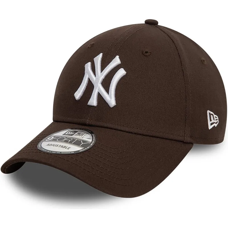 cappellino-visiera-curva-marrone-scuro-regolabile-9forty-league-essential-di-new-york-yankees-mlb-di-new-era