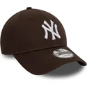 gorra-curva-marron-oscuro-ajustable-9forty-league-essential-de-new-york-yankees-mlb-de-new-era