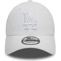 verstellbare-weisse-curved-cap-mit-weissem-logo-9forty-league-essential-los-angeles-dodgers-mlb-von-new-era