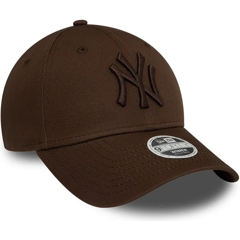 morkbrun-justerbar-kurvad-keps-med-morkbrun-logotyp-for-dam-9forty-league-essential-fran-new-york-yankees-mlb-av-new-era