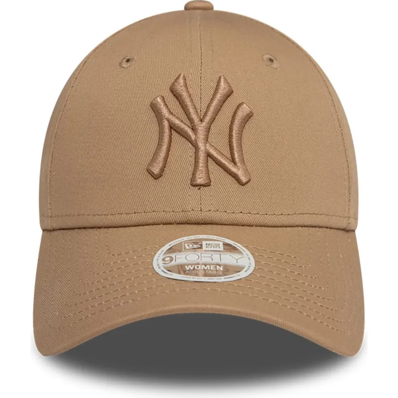 ljusbrun-bojd-justerbar-keps-med-ljusbrunt-logo-for-dam-9forty-league-essential-fran-new-york-yankees-mlb-av-new-era