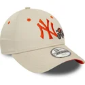 mutzen-gebogen-beige-verstellbares-band-fur-kinder-9forty-graphic-monster-truck-der-new-york-yankees-mlb-von-new-era