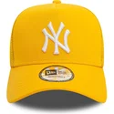 mutzen-gebogen-gelb-snapback-a-frame-league-essential-der-new-york-yankees-mlb-von-new-era