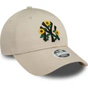 beige-verstellbare-damen-cap-9forty-floral-der-new-york-yankees-mlb-von-new-era