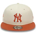 new-era-mlb-new-york-yankees-9fifty-snapback-kappe-in-beige-und-braun-mit-patch