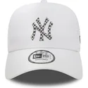 weisse-trucker-kappe-a-frame-seasonal-infill-der-new-york-yankees-mlb-von-new-era