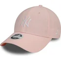 rozowa-regulowana-czapka-z-zakrzywionym-daszkiem-dla-kobiet-9forty-linen-new-york-yankees-mlb-new-era