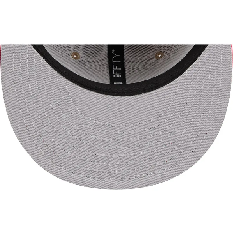 cappello-piatto-marrone-e-rosso-snapback-9fifty-draft-2024-di-chicago-bulls-nba-di-new-era