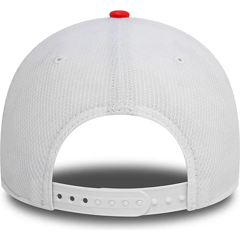 vit-och-svart-kurvad-keps-snapback-nico-hulkenberg-9forty-fran-haas-f1-team-formula-1-av-new-era