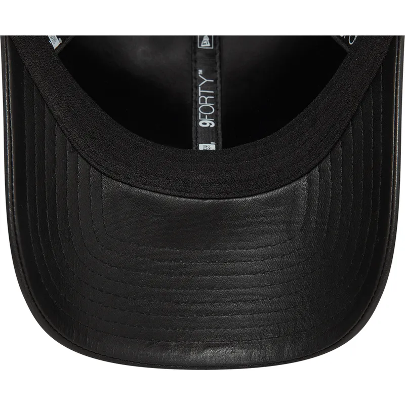 schwarze-verstellbare-curved-cap-9forty-leather-der-new-york-yankees-mlb-von-new-era