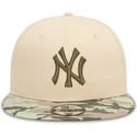 new-era-mlb-new-york-yankees-9fifty-contrast-snapback-kappe-fur-kinder-in-beige-mit-grunem-logo