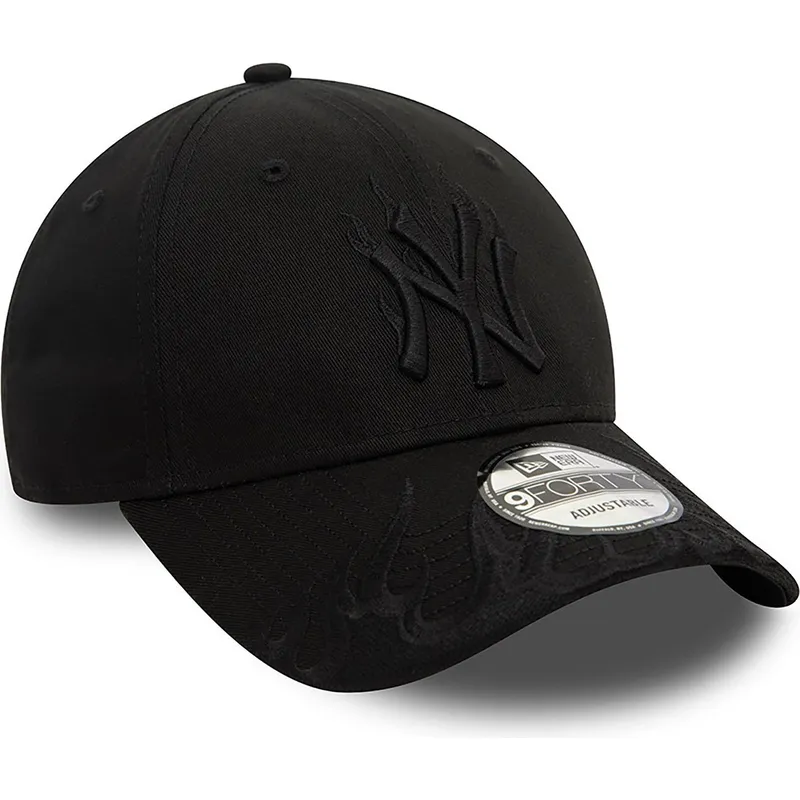 schwarze-verstellbare-curved-cap-mit-schwarzem-logo-9forty-flame-der-new-york-yankees-mlb-von-new-era