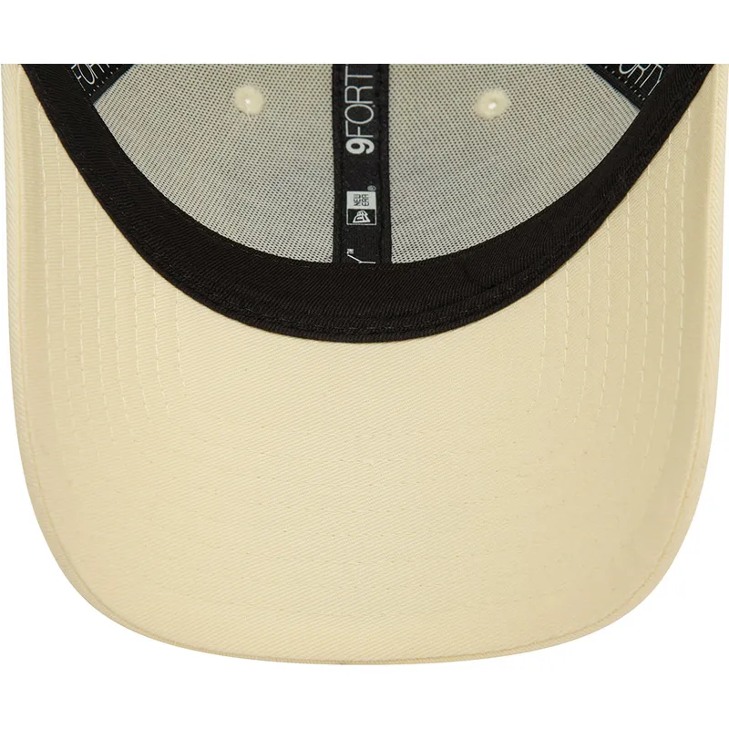 mutzen-gebogen-beige-verstellbares-band-9forty-der-hogwarts-harry-potter-von-new-era