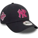 marineblaue-verstellbare-9forty-kappe-mit-rosa-logo-und-flower-icon-der-new-york-yankees-mlb-von-new-era