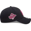 marineblaue-verstellbare-curved-cap-mit-rosa-logo-9forty-flower-icon-der-new-york-yankees-mlb-von-new-era